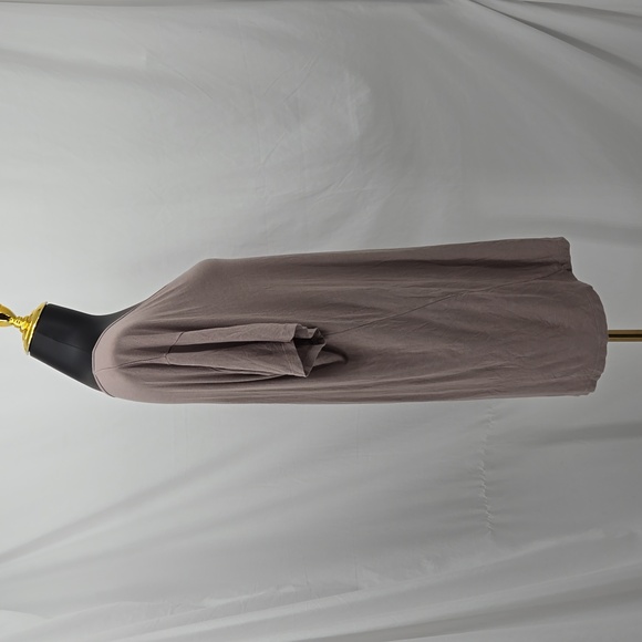 Tobi Short Sleeve Taupe V Neckline Long Oversized Style Soft Fabric Size Large - Picture 7 of 9